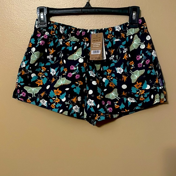 Patagonia Shorts Womens Small Barely Baggies Moth Floral Black Night Pollinator - Picture 4 of 5